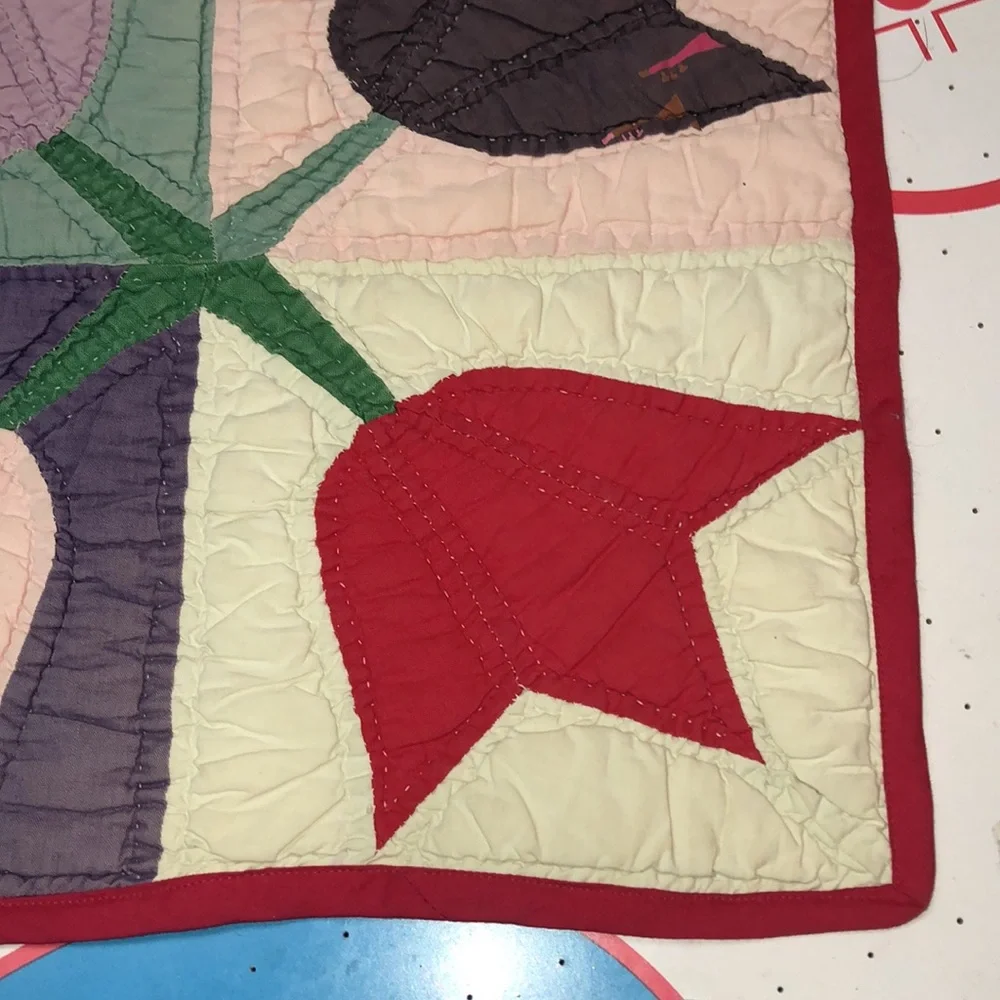 Colorful Quilted Tulip Pattern Doily Square.